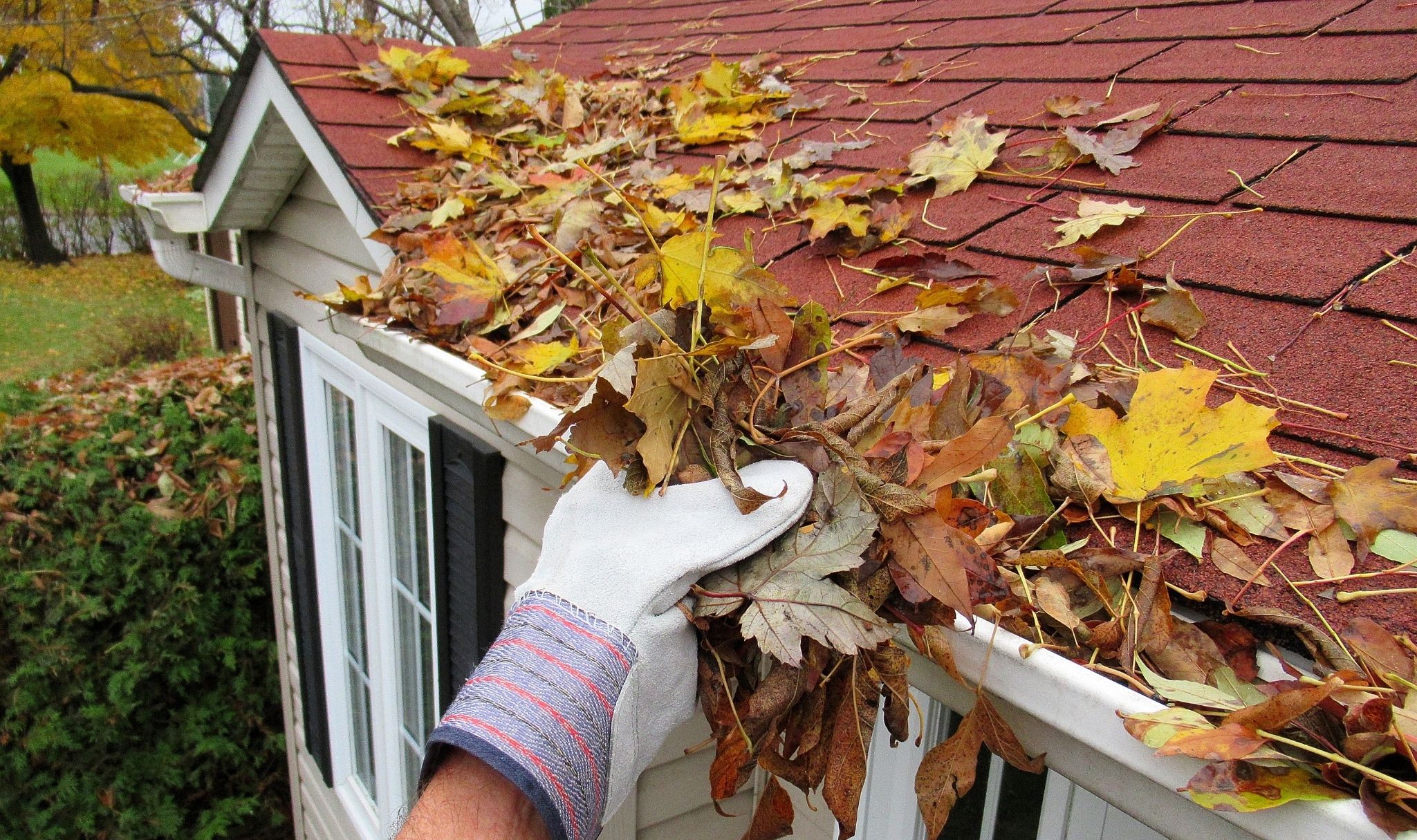 The Value of Seasonal Gutter Cleaning